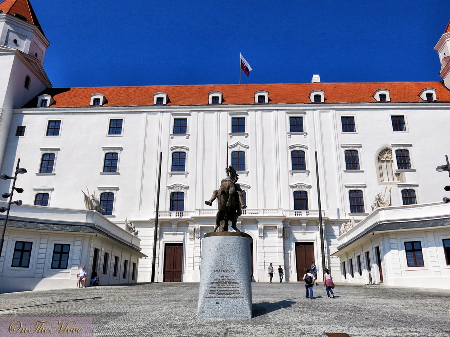 Slovakia-Bratislava_Castle-2